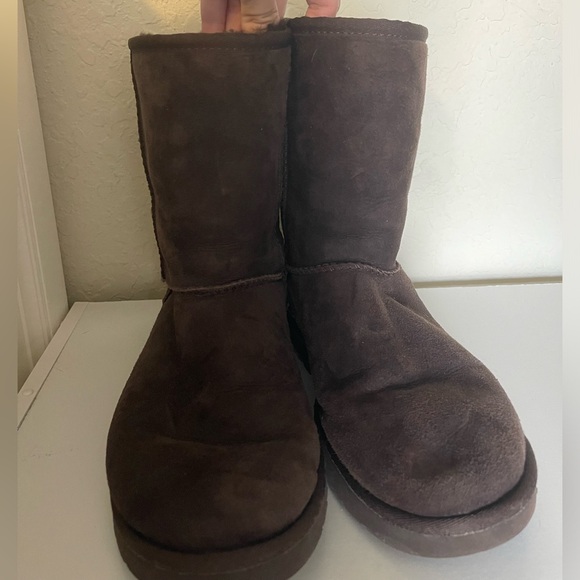 Ugg Boots Size 8 - Picture 3 of 5